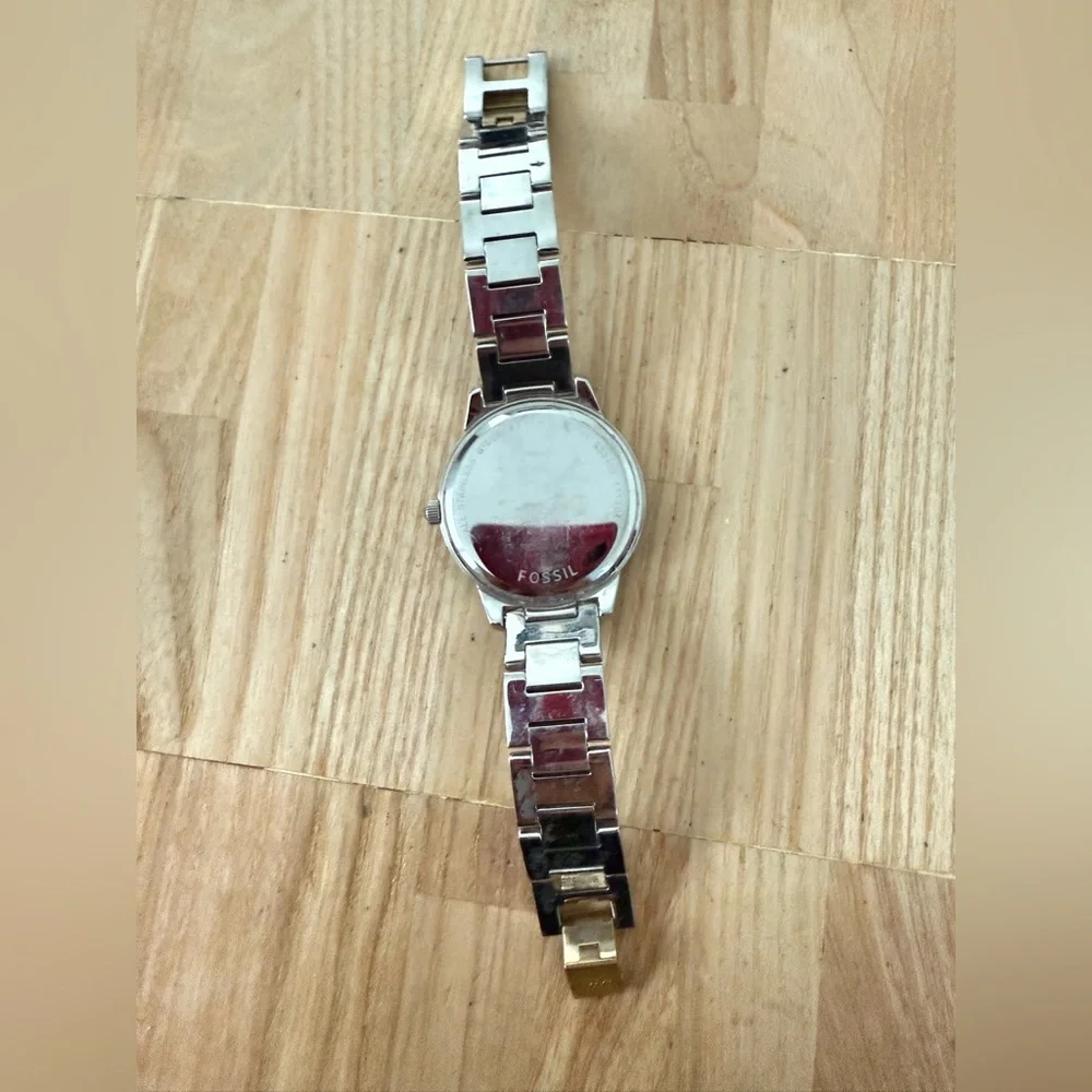 Fossil ladies  two toned crystal accented watch NEW BATTERY